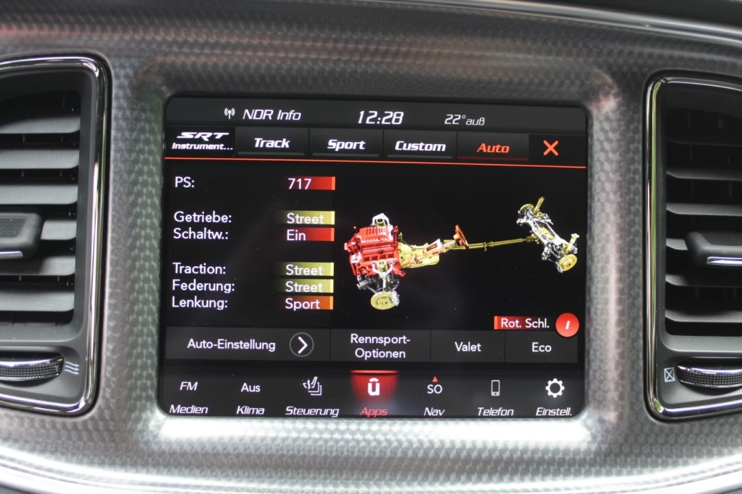 Dodge Challenger Hellcat - foto 9