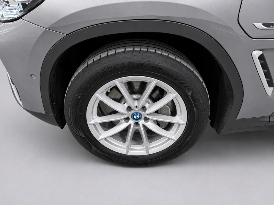 BMW X3 xDrive30e - foto 11
