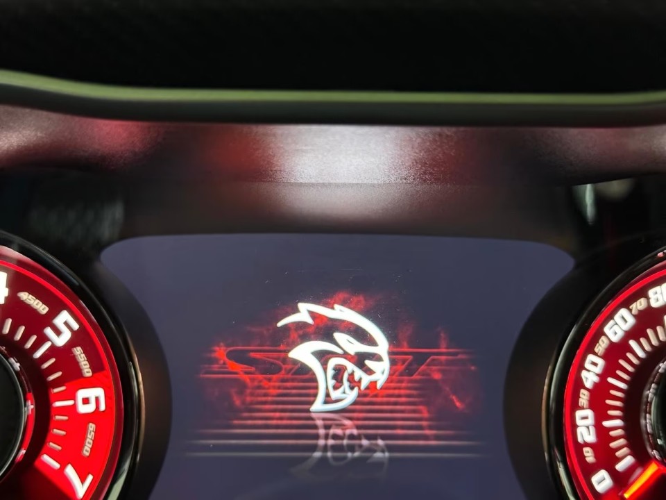 Dodge Challenger Hellcat - foto 14