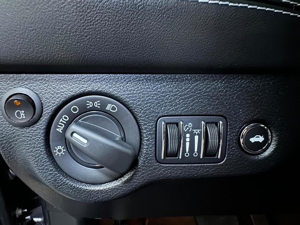 Dodge Challenger Hellcat Jailbreak - foto 32