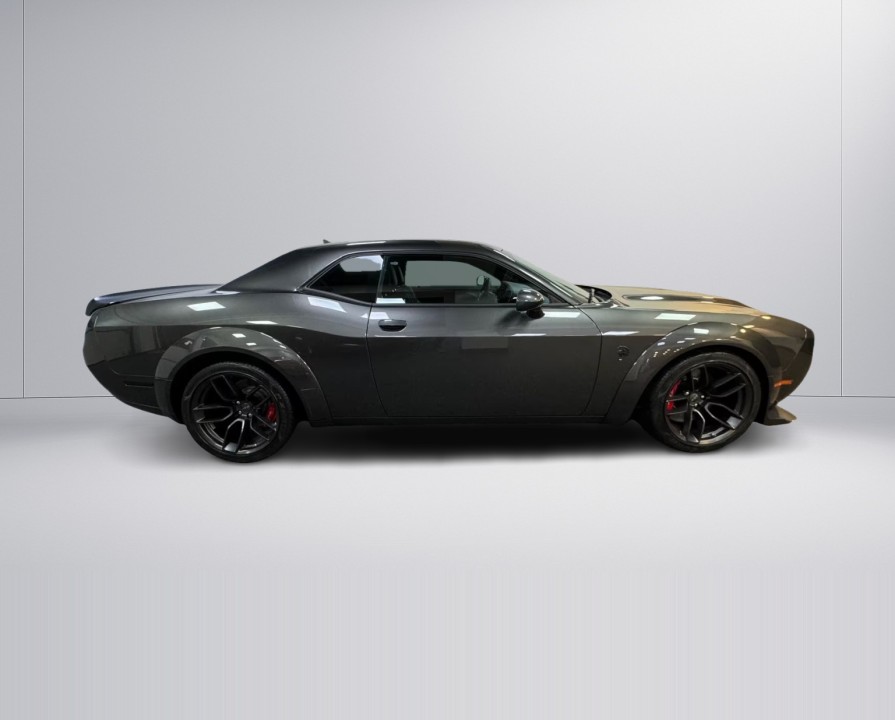 Dodge Challenger Hellcat Jailbreak (2)