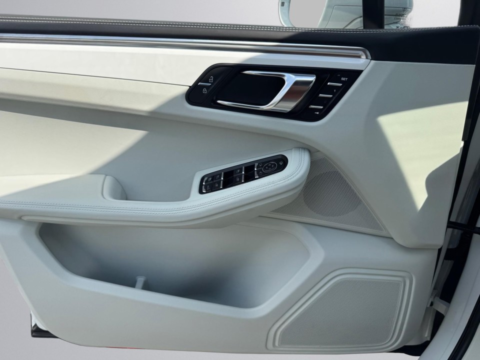 Porsche Macan - foto 16