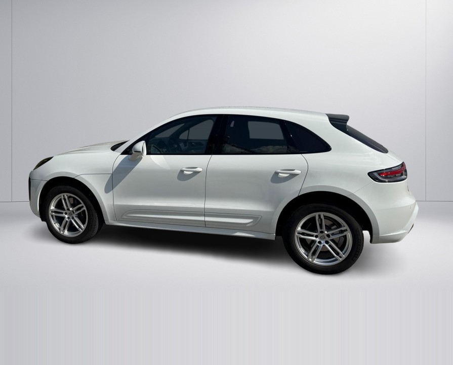 PORSCHE Macan 2023 — imagine 4