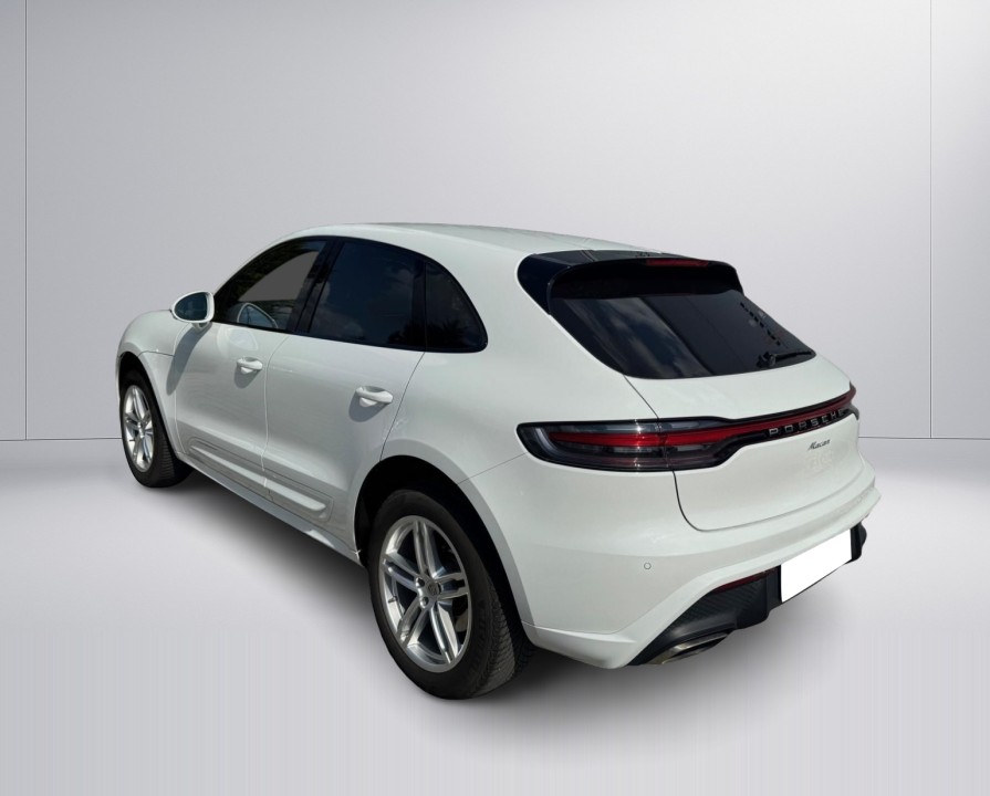 PORSCHE Macan 2023 — imagine 3
