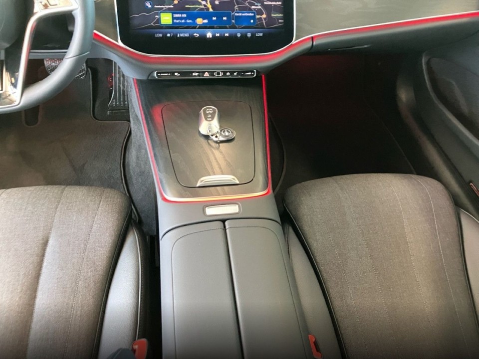 Mercedes-Benz E 200 Avantgarde - foto 18