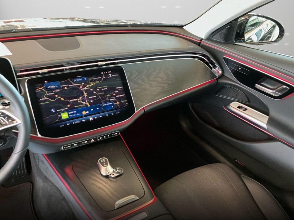 Mercedes-Benz E 200 Avantgarde - foto 17