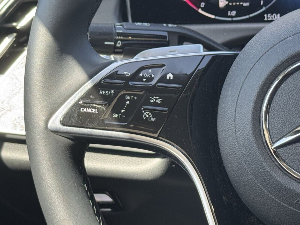 Mercedes-Benz E 300e Avantgarde - foto 16