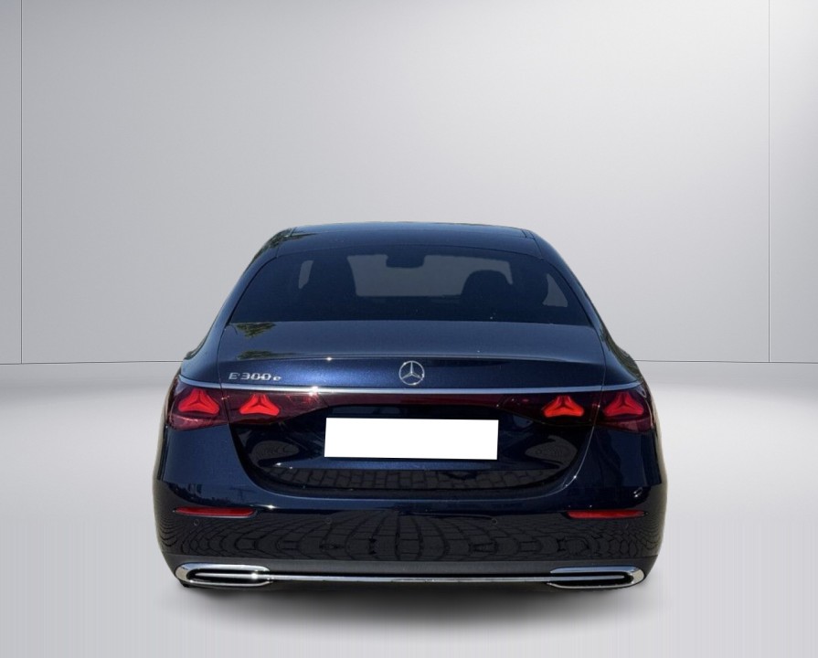 MERCEDES-BENZ E-Class 2024 — imagine 4