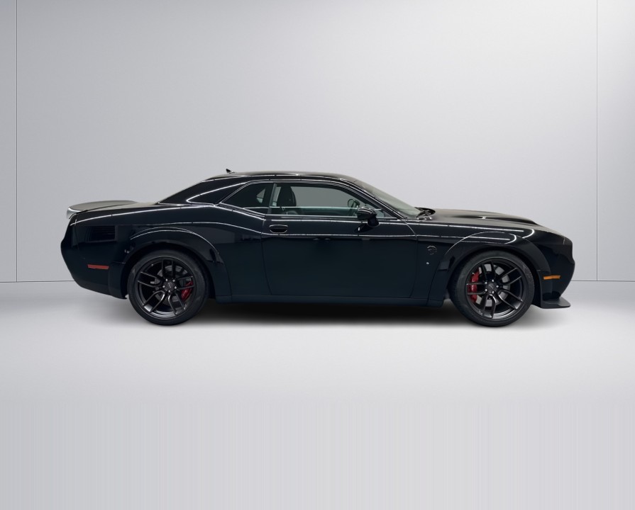 Dodge Challenger SRT Hellcat Jailbreak (5)