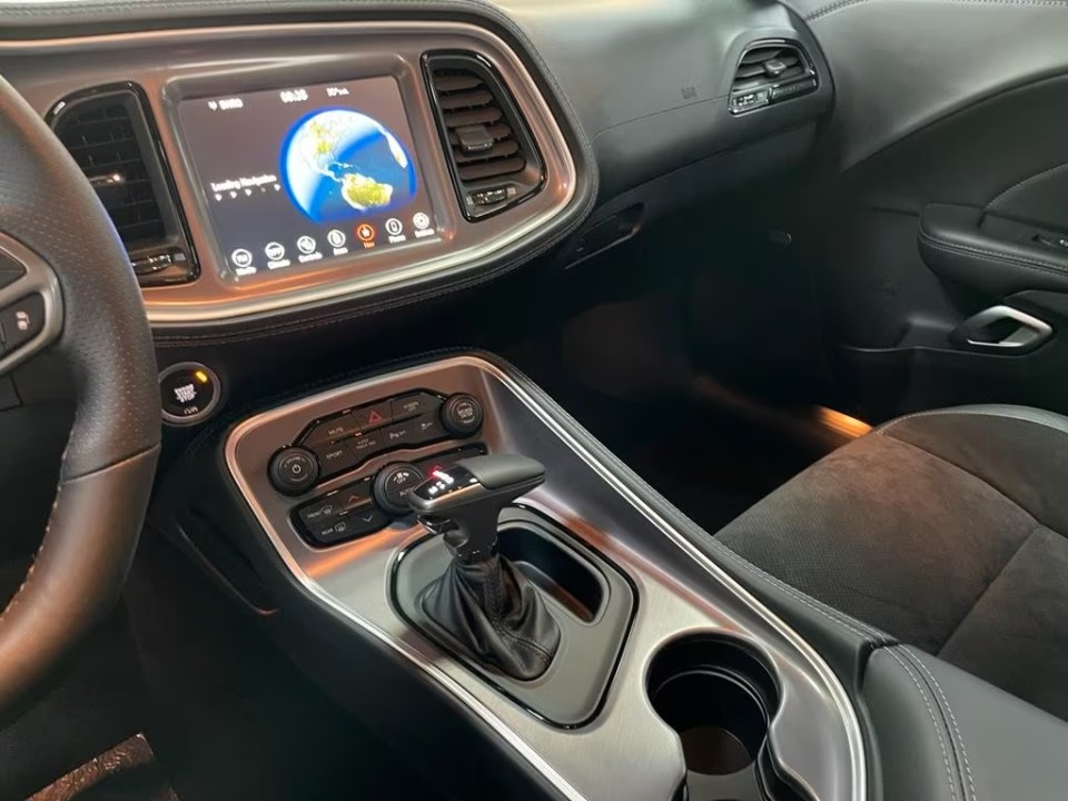 Dodge Challenger R/T - foto 12