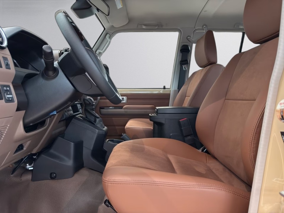 Toyota Land Cruiser GDJ79 2.8 Diesel - foto 8