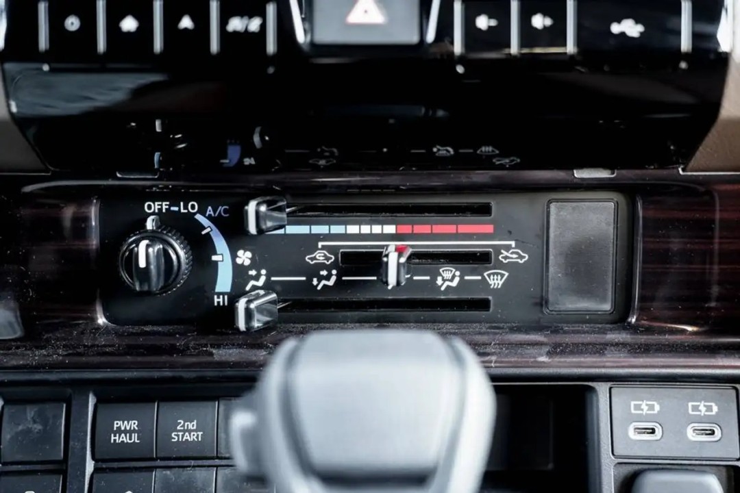 Toyota Land Cruiser 79 Series - foto 19