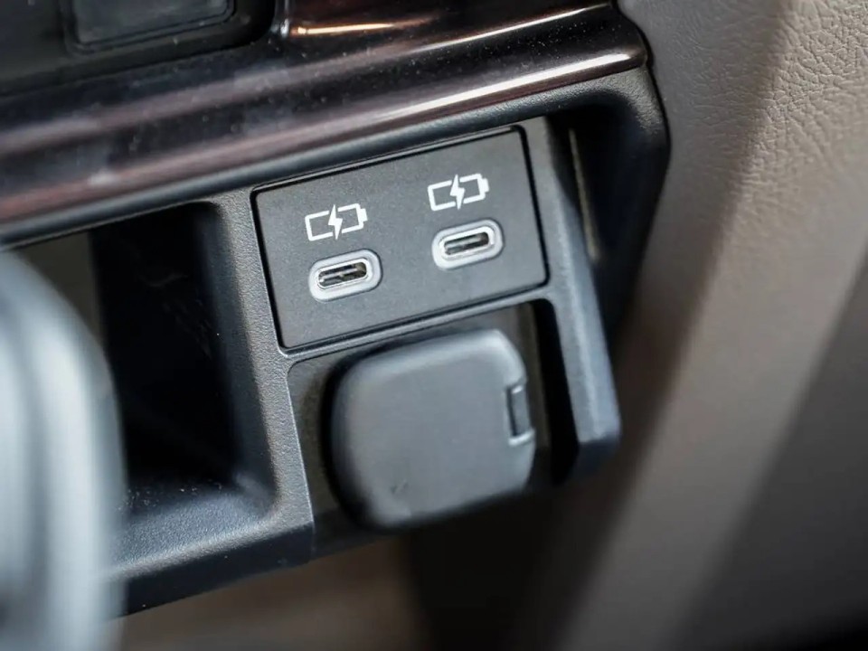 Toyota Land Cruiser 79 Series - foto 27
