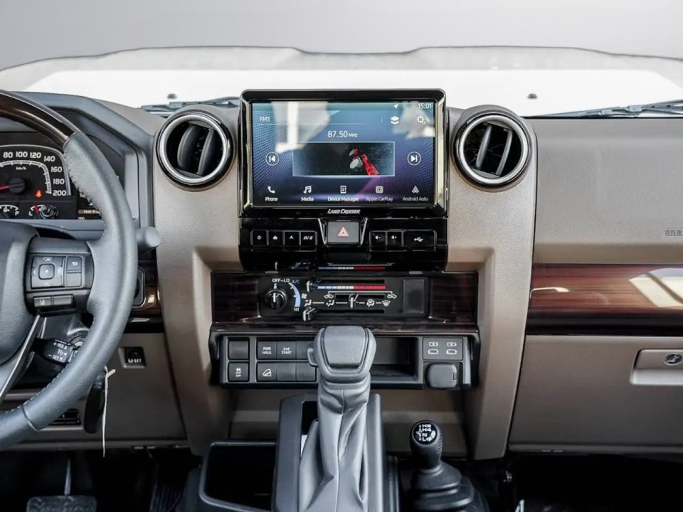 Toyota Land Cruiser 79 Series - foto 17
