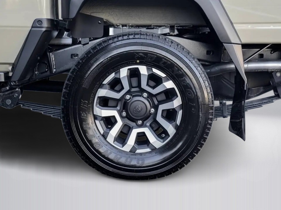 Toyota Land Cruiser 79 Series - foto 44
