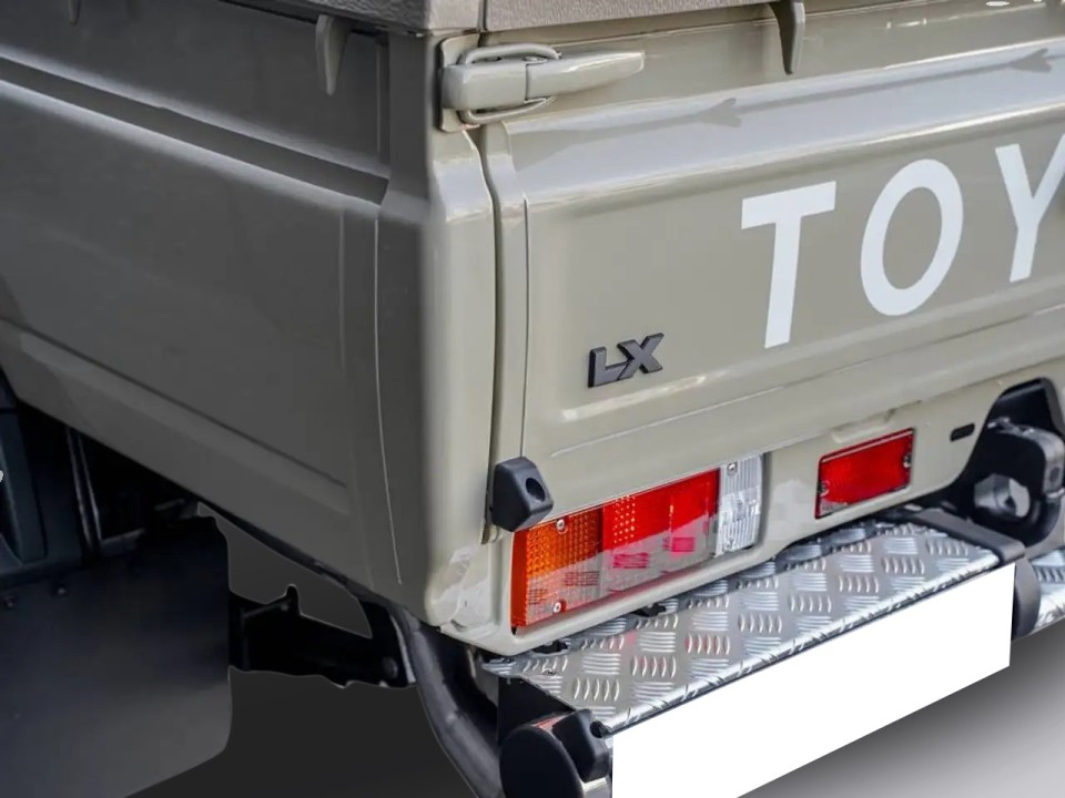 Toyota Land Cruiser 79 Series - foto 41
