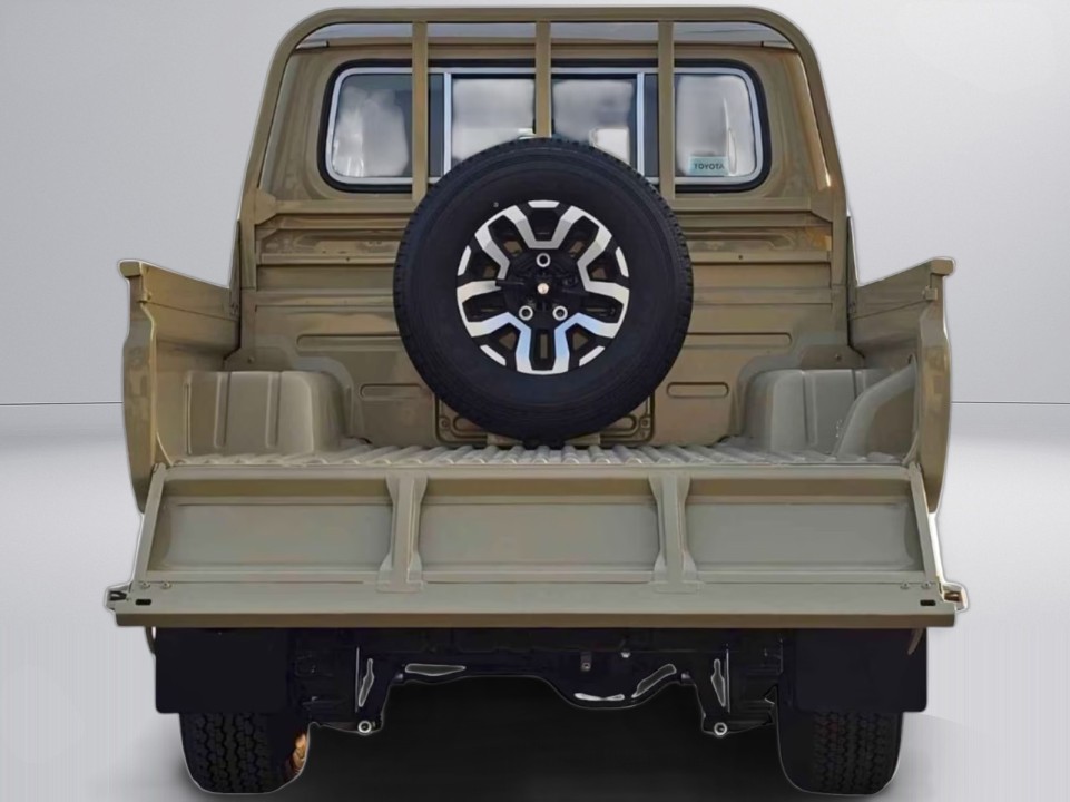 Toyota Land Cruiser GDJ79 - foto 18