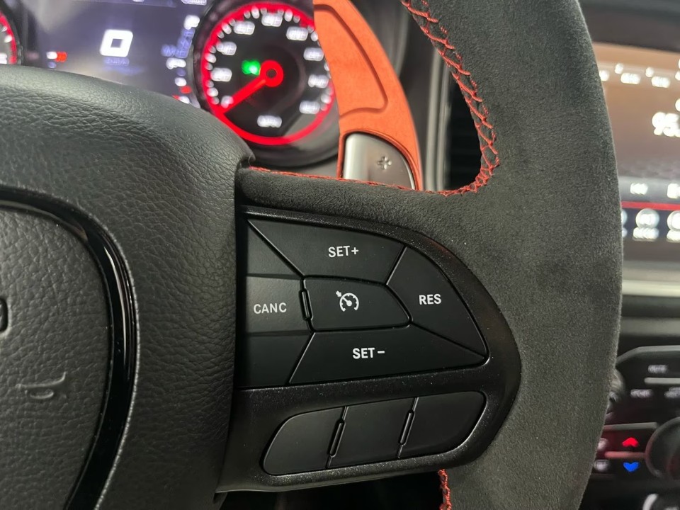 Dodge Charger - foto 11