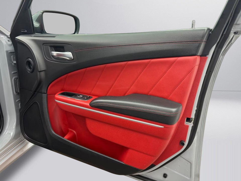 Dodge Charger - foto 37