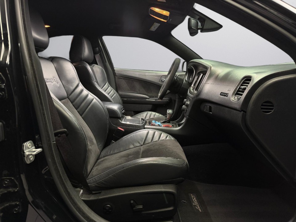 Dodge Charger SRT Hellcat - foto 16