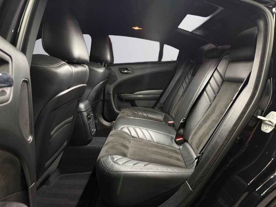 Dodge Charger SRT Hellcat - foto 13