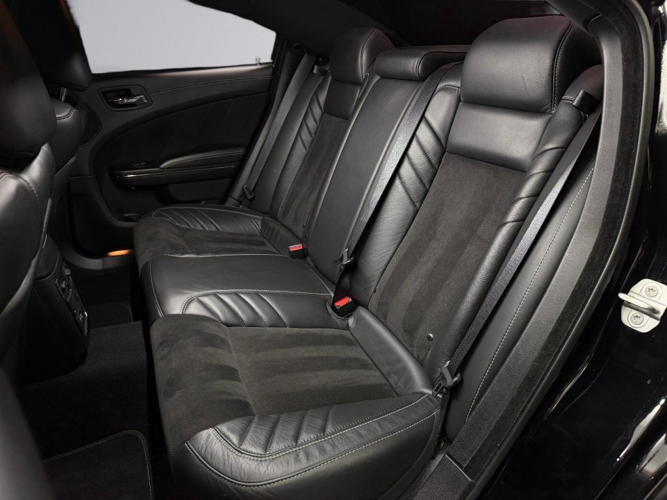 Dodge Charger SRT Hellcat - foto 12