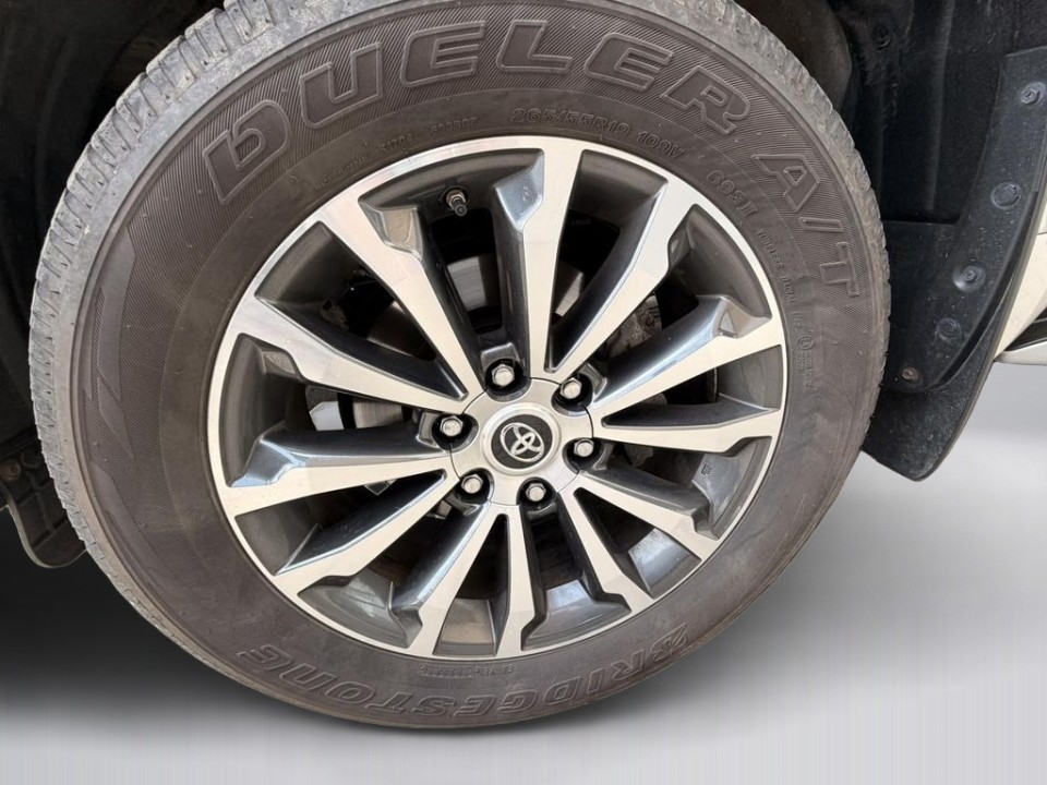Toyota Land Cruiser - foto 30