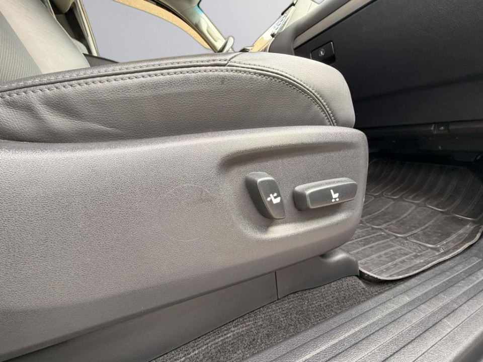 Toyota Land Cruiser - foto 22
