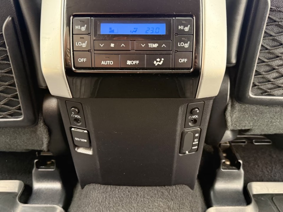 Toyota Land Cruiser - foto 16