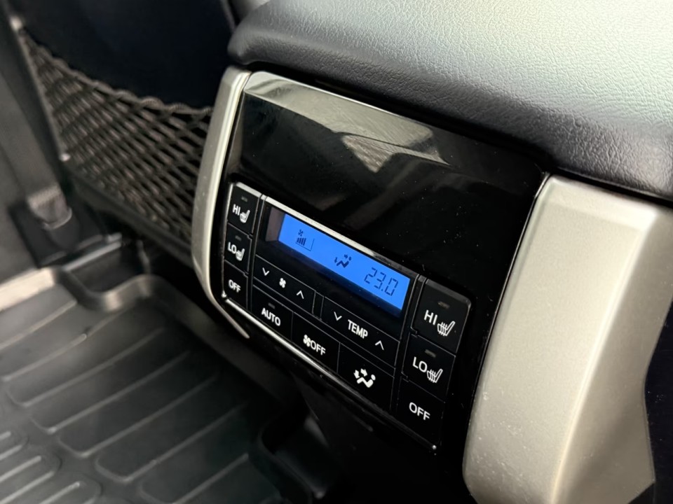 Toyota Land Cruiser - foto 18