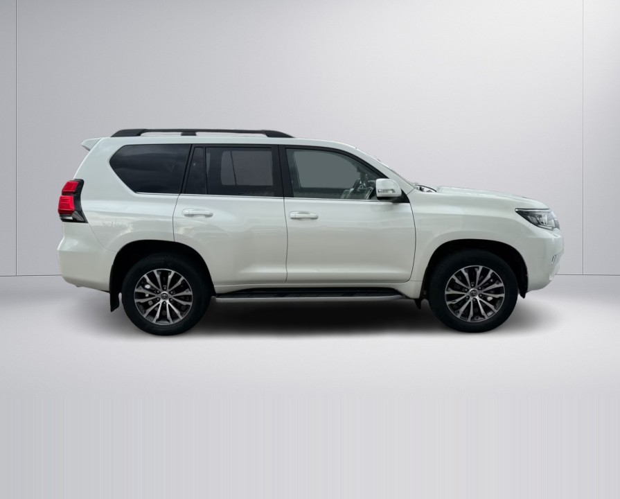 TOYOTA Land Cruiser 2022 — imagine 2