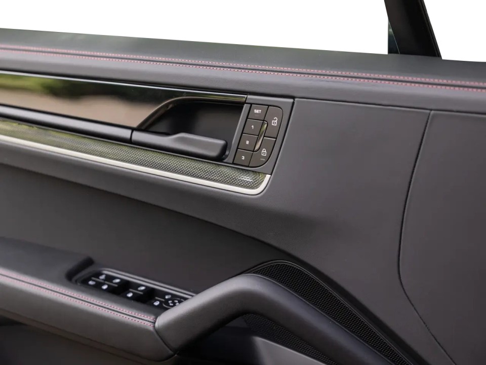 Porsche Cayenne E-Hybrid - foto 22