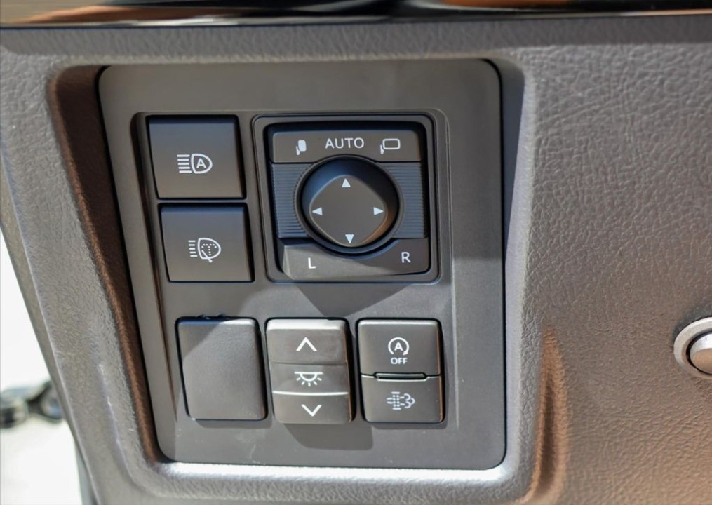 Toyota Land Cruiser - foto 25
