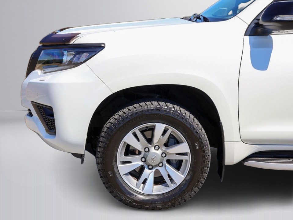 Toyota Land Cruiser - foto 30