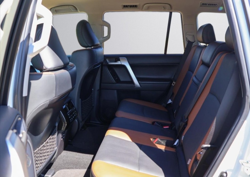 Toyota Land Cruiser - foto 10