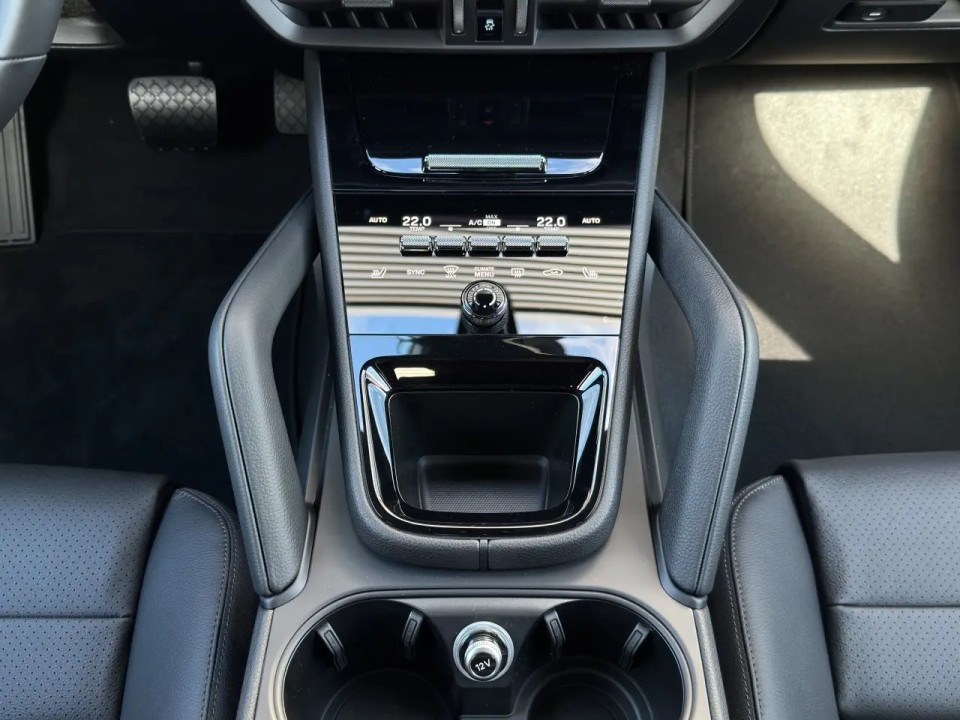 Porsche Cayenne E-Hybrid - foto 13