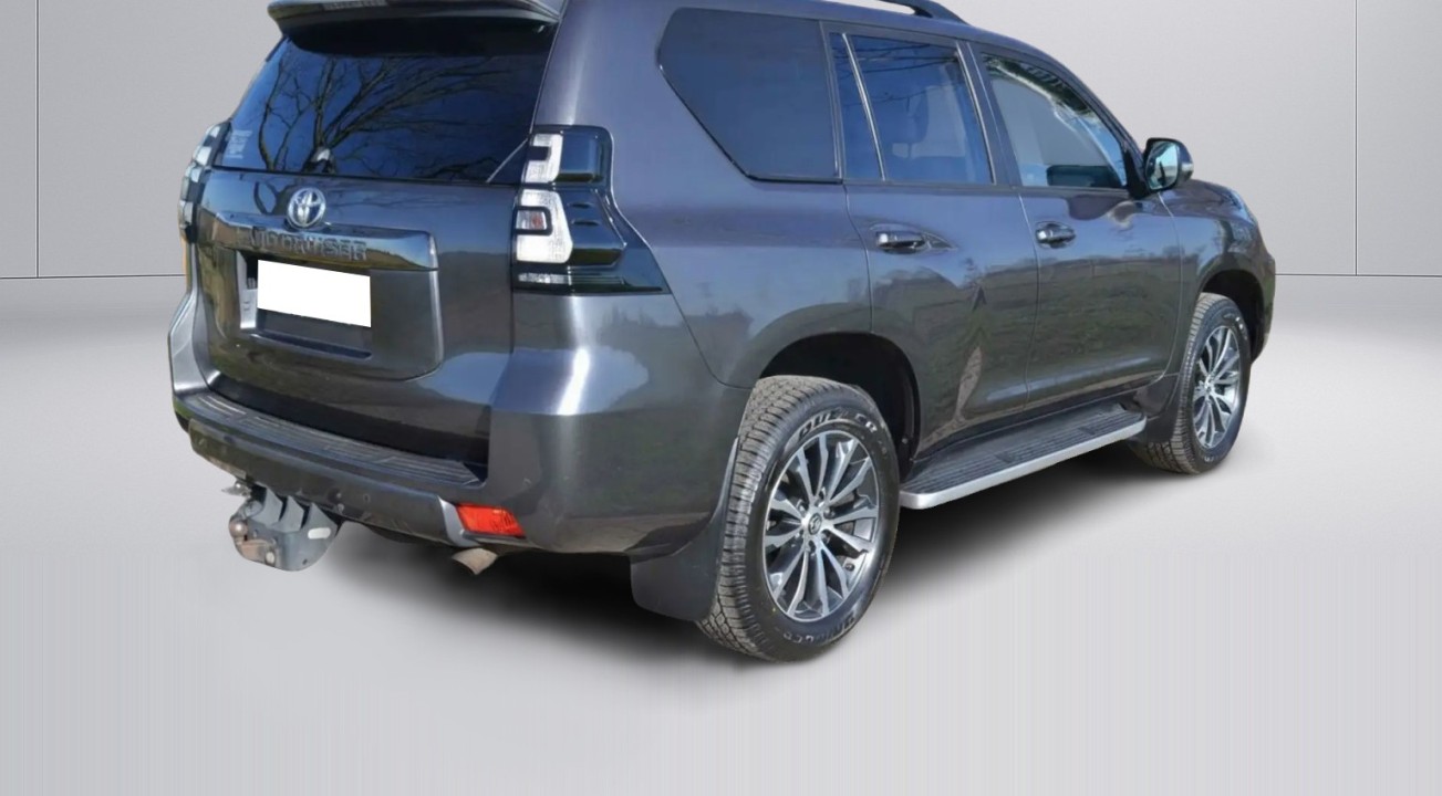 Toyota Land Cruiser (3)