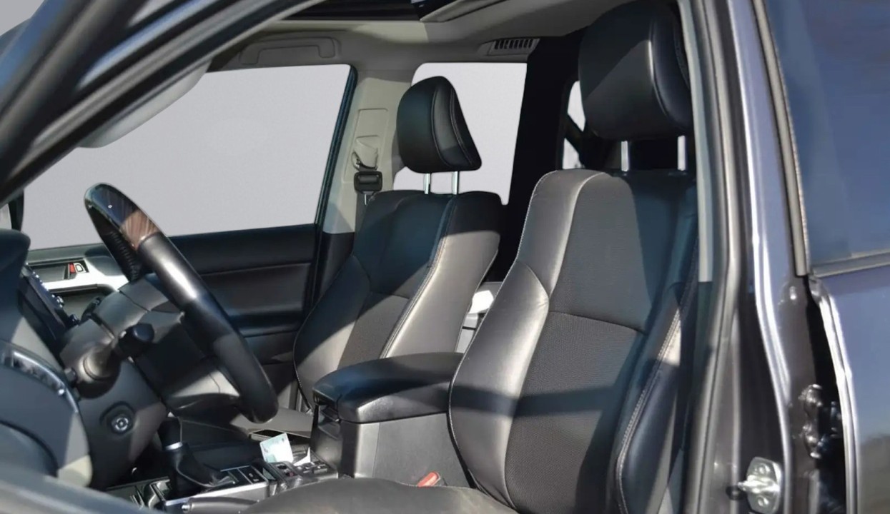 Toyota Land Cruiser - foto 9