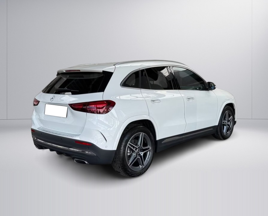 MERCEDES-BENZ GLA 2025 — imagine 2