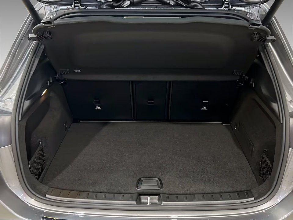 Mercedes-Benz GLA 200d AMG Line - foto 12
