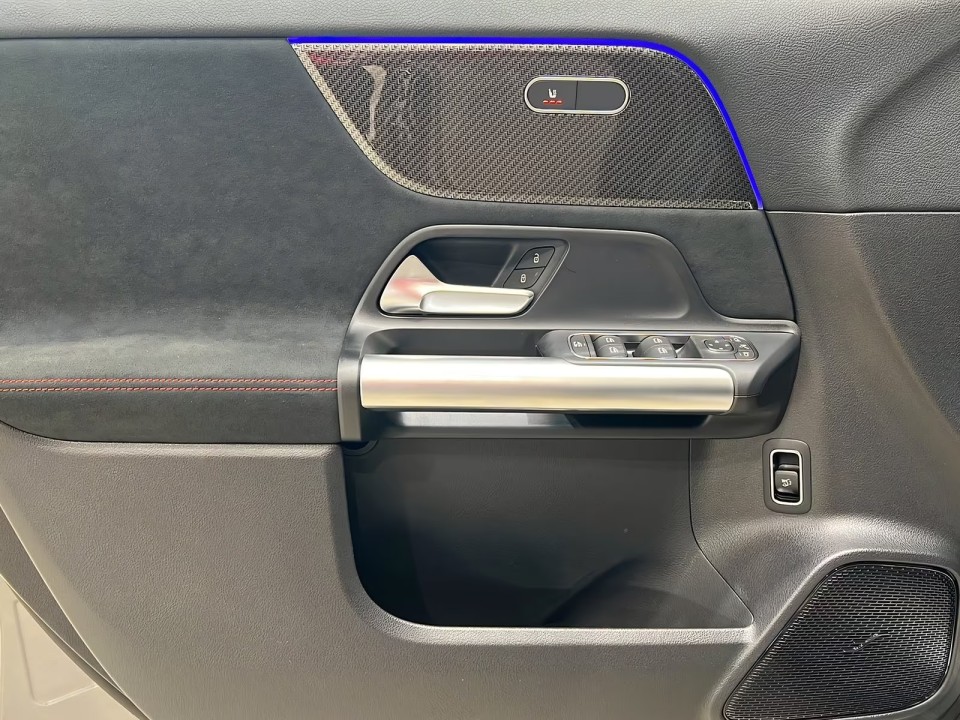 Mercedes-Benz GLA 200d AMG Line - foto 11