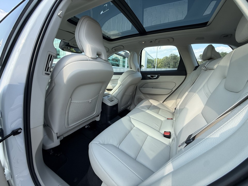 Volvo XC 60 T8 Recharge AWD Plus Bright - foto 13
