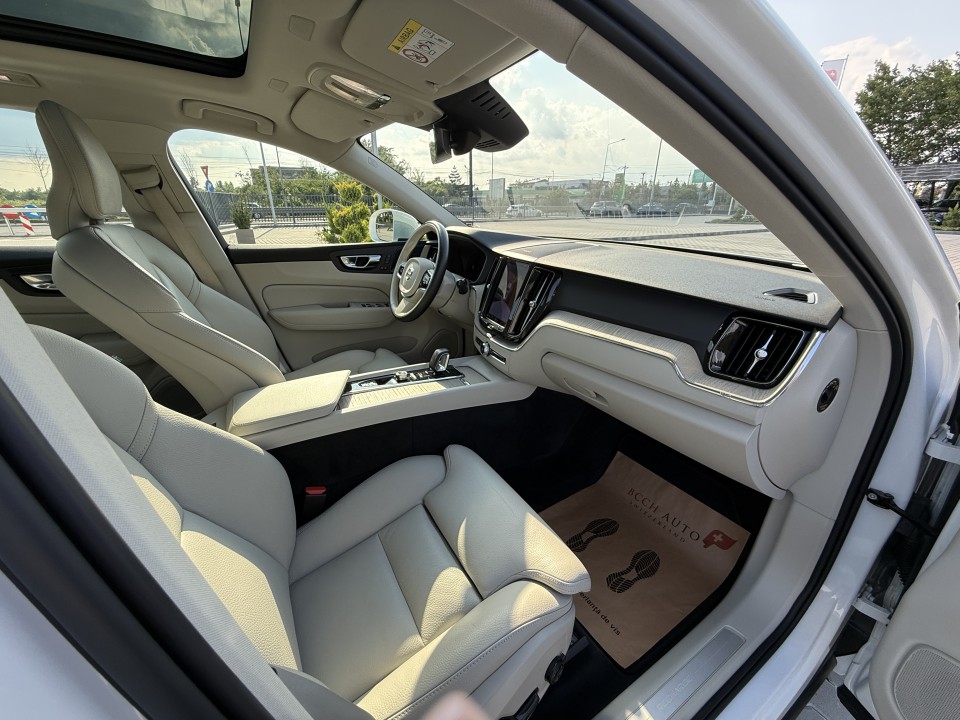 Volvo XC 60 T8 Recharge AWD Plus Bright - foto 11