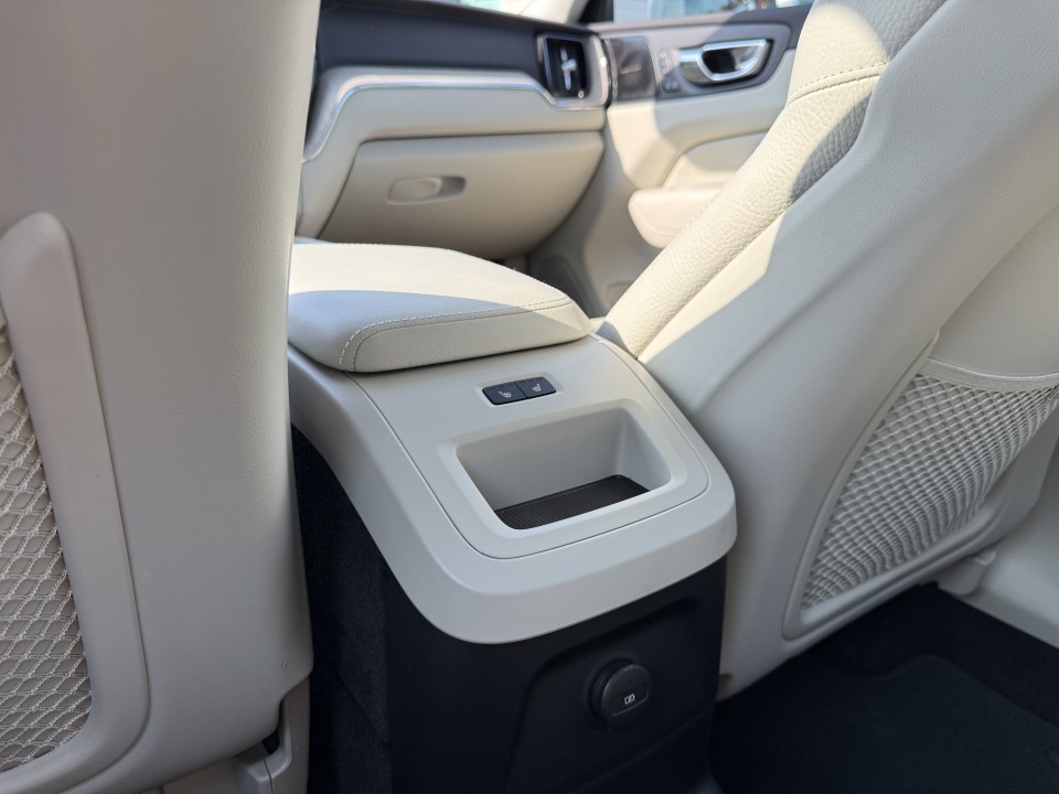 Volvo XC 60 T8 Recharge AWD Plus Bright - foto 17
