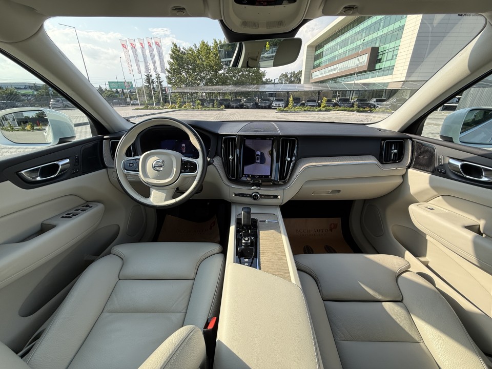 Volvo XC 60 T8 Recharge AWD Plus Bright - foto 18