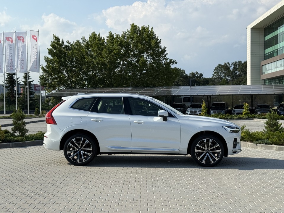 Volvo XC 60 T8 Recharge AWD Plus Bright - foto 8