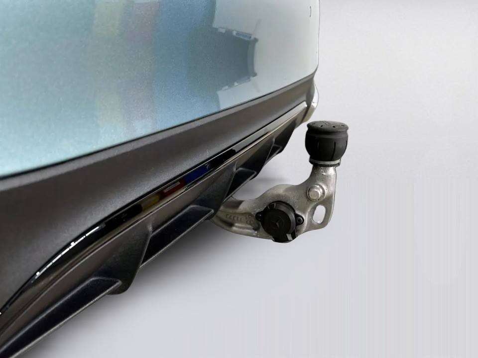 Mercedes-Benz E 200 AMG - foto 12