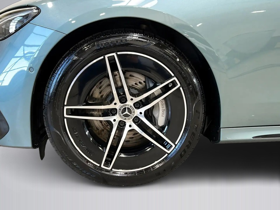 Mercedes-Benz E 200 AMG - foto 15