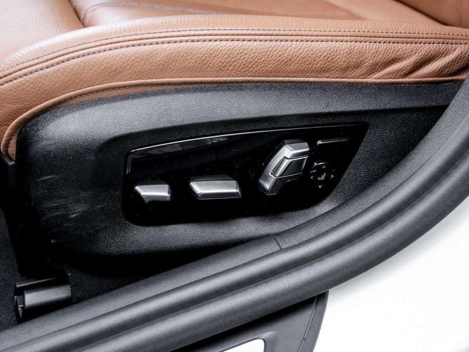 BMW Seria 5 540d xDrive M-Sport - foto 13