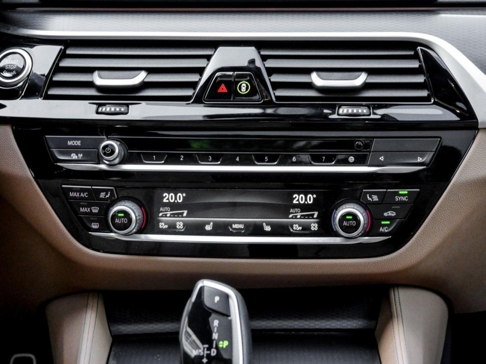 BMW Seria 5 540d xDrive M-Sport - foto 6